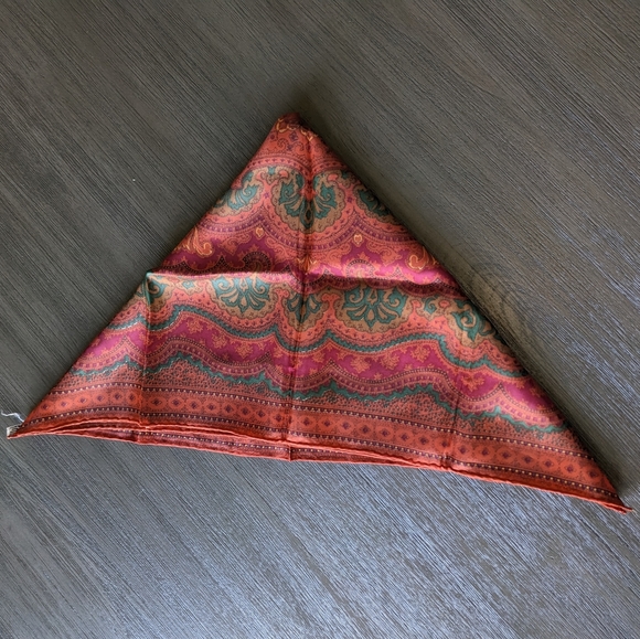 Vintage WPL Hand Rolled Scarve / Wrap Made In Japan - Picture 3 of 5